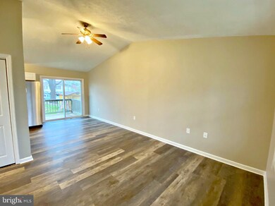 215 N Fairfax Blvd, Ranson, WV 25438 - photo 6