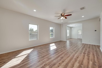 229 Wells Bend, Hutto, TX 78634 - photo 7