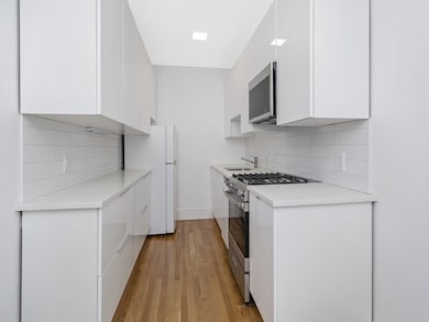 40 Linnaean St unit 7, Cambridge, MA 02138 - photo 7