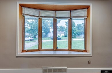 6301 Franklin St, Omaha, NE 68104 - photo 7