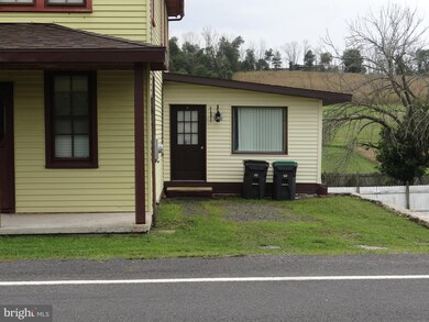 55 W Adamsdale Rd, Schuylkill Haven, PA 17972 - photo 2