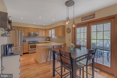 213 Summerwind Ln, Harleysville, PA 19438 - photo 3