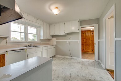 905 Cowan Ave, Shelbyville, TN 37160 - photo 7