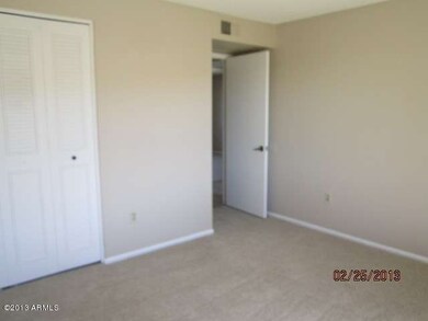 bed2 closet