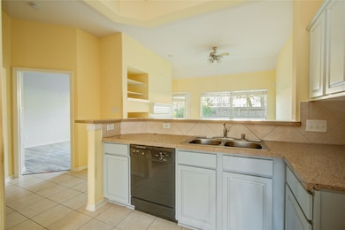 8935 Summer Ash Ln, Sugar Land, TX 77479 - photo 5