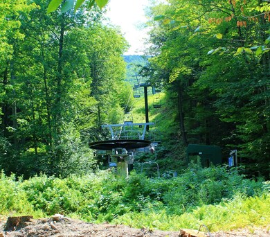 28 Friendship Ct unit PR 28, Lincoln, NH 03251 - photo 2