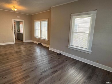 2040 Tremont Ave, Davenport, IA 52803 - photo 7