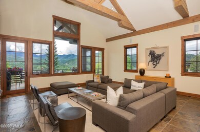141LegacyTrail_Livingroom2