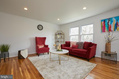 6906 Stoneybrooke Ln, Alexandria, VA 22306 - photo 6