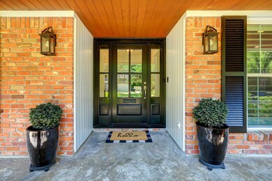 131 Stoney Creek Dr, Houston, TX 77024 - photo 3