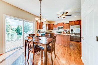 Eat-in kitchen area