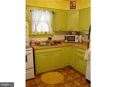 206 W Holly Ave, Oaklyn, NJ 08107 - photo 2