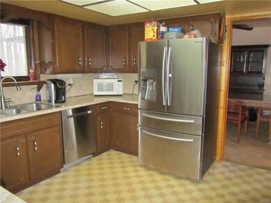 1706 Linda Ln, Allentown, PA 18103 - photo 5