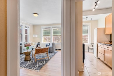 905 NE 43rd St unit 111, Seattle, WA 98105 - photo 6