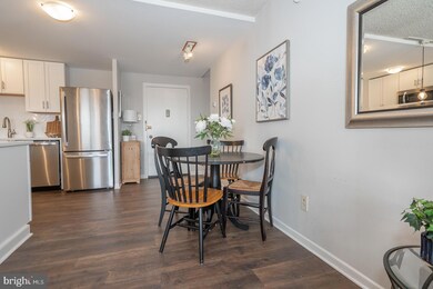 Radnor House unit 222, Bryn Mawr, PA 19010 - photo 4