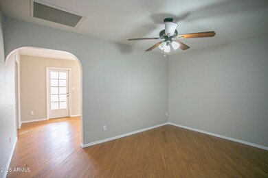 4818 W Beverly Ln, Glendale, AZ 85306 - photo 4