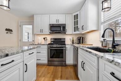 48 Townsend Ave, Salem, NH 03079 - photo 6