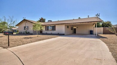 2 Car carport with lots of Parking