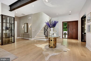 1217 Crest Ln, McLean, VA 22101 - photo 4