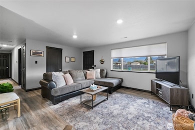 ~Spacious Living Room~