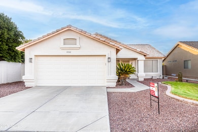 10322 W Medlock Dr-38