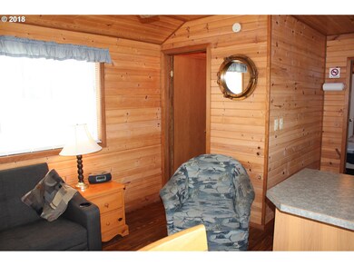 29450 Ellensburg Ave unit 214, Gold Beach, OR 97444 - photo 7