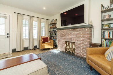 866-870_Northwest_Blvd-27
