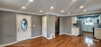 1112 Gordon Ave, Lansing, MI 48910 - photo 2