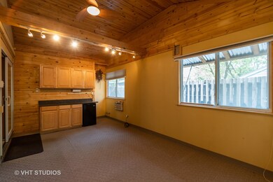 18130 Thomas Ln, Country Club Hills, IL 60478 - photo 2