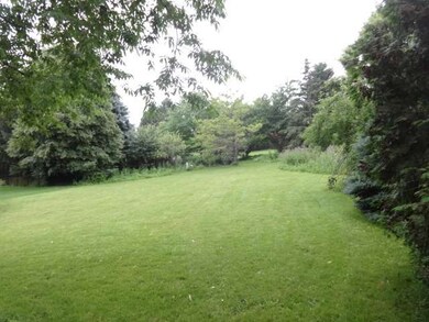 1305 Brandywine Cir, Algonquin, IL 60102 - photo 2