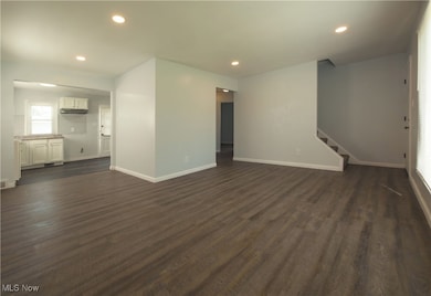 27031 Shirley Ave, Euclid, OH 44132 - photo 2