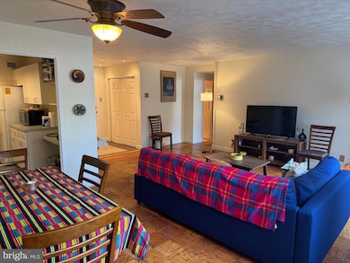 Park Sutton Condominiums unit 417, Silver Spring, MD 20910 - photo 6