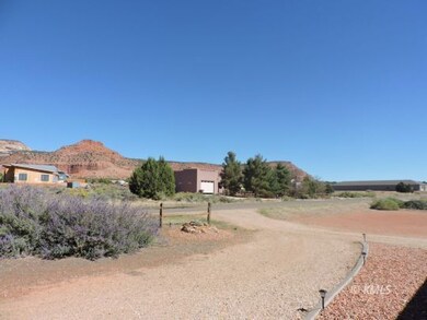 4276 E Juniper Cliffs Dr, Kanab, UT 84741 - photo 6