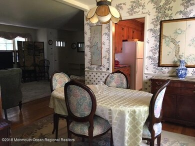 194 Dining Rm 2