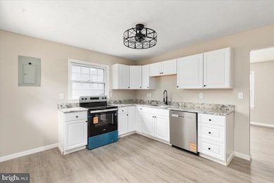 1311 Monroe Ave, Front Royal, VA 22630 - photo 2