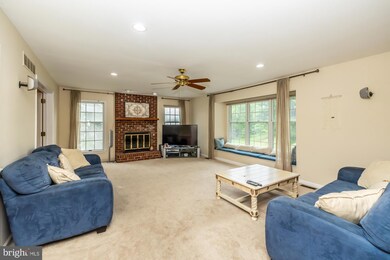 656 Lyndale Ct, Paoli, PA 19301 - photo 6