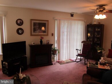 130 Blackfriars Cir unit 97, Doylestown, PA 18901 - photo 2