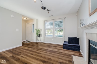 LIVING ROOM & FRONT ENTRY