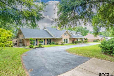 3820 3820 Cloverdale Dr, Tyler, TX 75701 - photo 3