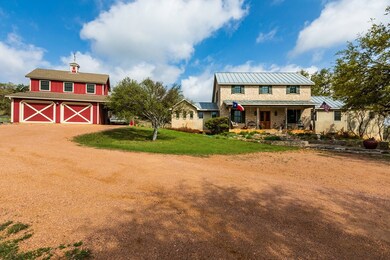 352 Cherokee Trace, Fredericksburg, TX 78624 - photo 2