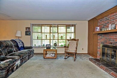 214 Blackstone St, Bellingham, MA 02019 - photo 5