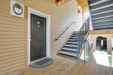 426 Micali Way South-large-007-28-Entry