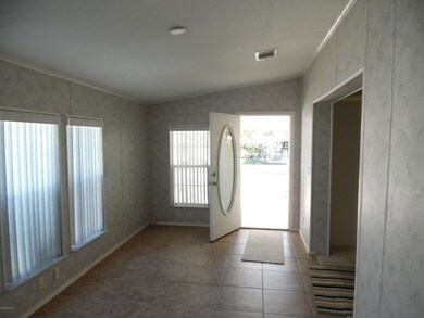 822 Oleander Cir, Sebastian, FL 32976 - photo 3