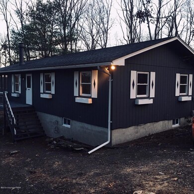 1146 Maple Lake Dr, Bushkill, PA 18324 - photo 2