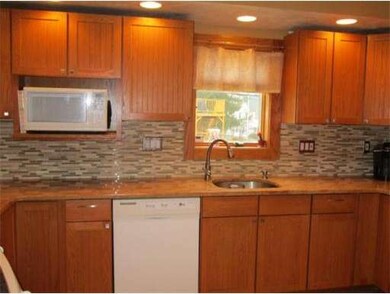 50 Anderson Ave, Worcester, MA 01604 - photo 7