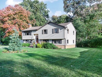 31 Cresthaven Dr, Burlington, MA 01803 - photo 2