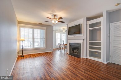 46612 Drysdale Terrace unit 200, Sterling, VA 20165 - photo 2