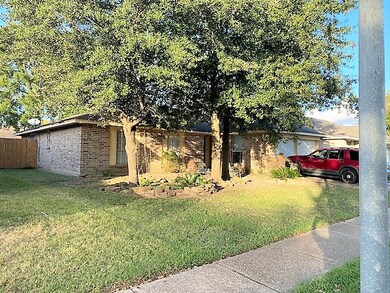 16714 Sky Blue Ln, Houston, TX 77095 - photo 3