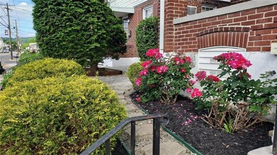 810 Chestnut St, Emmaus, PA 18049 - photo 3