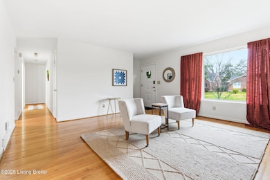 4302 Kinloch Rd, Louisville, KY 40207 - photo 4